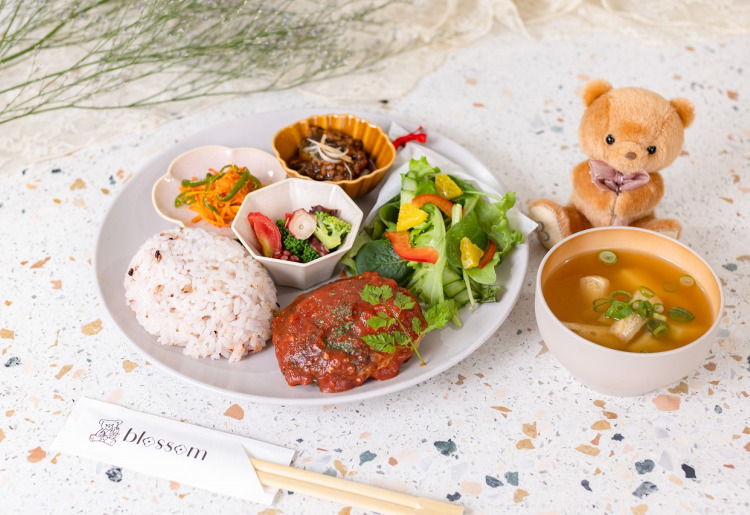 ▼管理栄養士が作る旬菜デリランチ